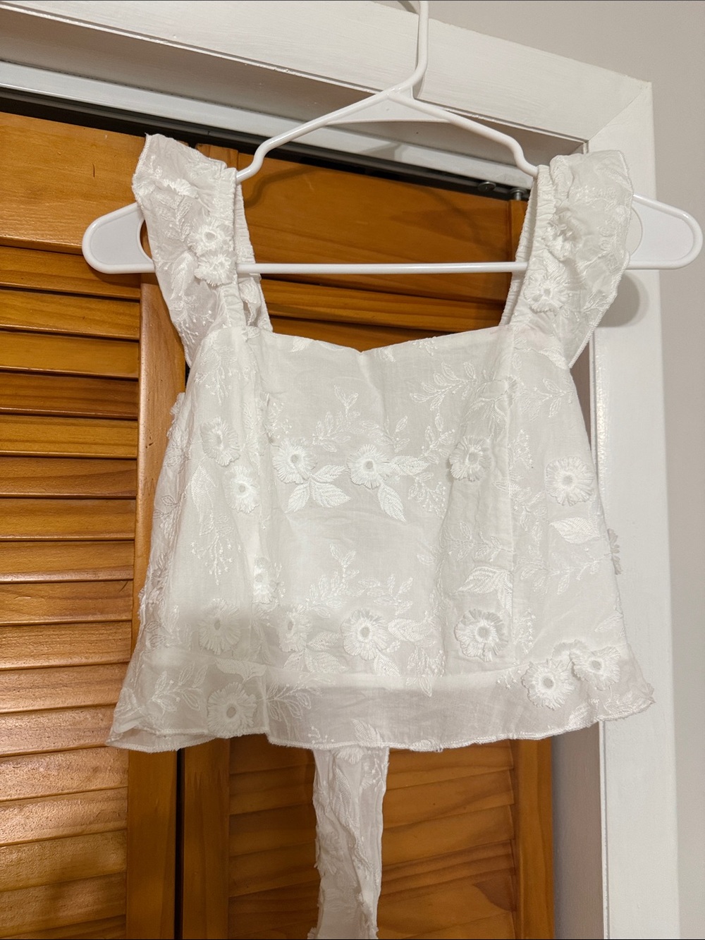 White Floral Embroidered Crop Top - Women
